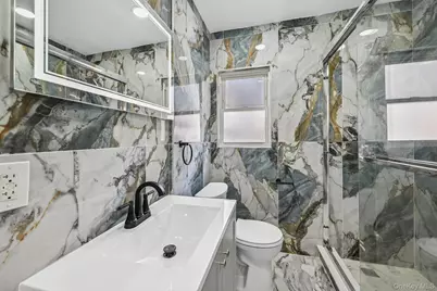 73 Broadway, Valley Stream, NY 11580 - Photo 17