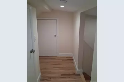 601 E 226th Street #2, Bronx, NY 10466 - Photo 9