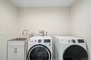 47 Netz Pl, Albertson, NY 11507 - Photo 25