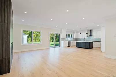 47 Netz Place, Albertson, NY 11507 - Photo 17