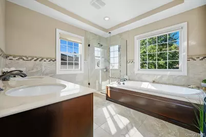 1615 Belmont Avenue, New Hyde Park, NY 11040 - Photo 33