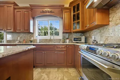 1615 Belmont Avenue, New Hyde Park, NY 11040 - Photo 27