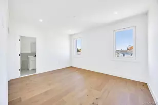 14 Bark Ln, Levittown, NY 11756 - Photo 13