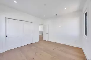 14 Bark Ln, Levittown, NY 11756 - Photo 15