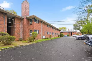 131 Edmunton Dr, North Babylon, NY 11703 - Photo 25