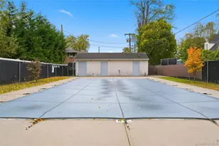 131 Edmunton Dr, North Babylon, NY 11703 - Photo 23