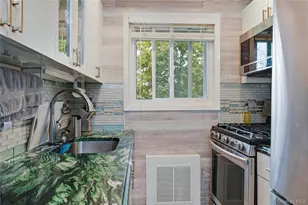 131 Edmunton Dr, North Babylon, NY 11703 - Photo 15