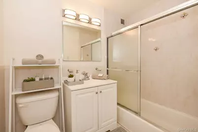 4140 Union Street #17H, Flushing, NY 11355 - Photo 9