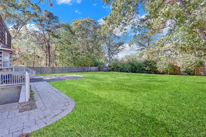 20 Gabon Lane, Coram, NY 11727 - Photo 29