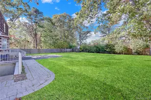 20 Gabon Ln, Coram, NY 11727 - Photo 29