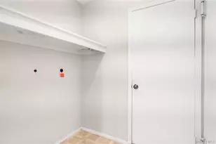 20 Gabon Ln, Coram, NY 11727 - Photo 15