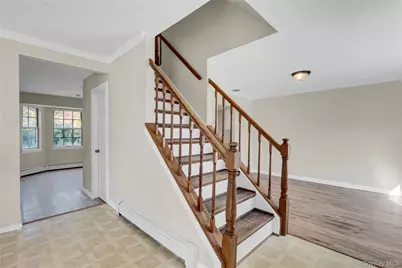 20 Gabon Lane, Coram, NY 11727 - Photo 5