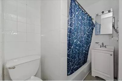 924 Hollywood Avenue, Bronx, NY 10465 - Photo 15