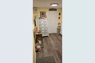 304 Parkwood Street, Ronkonkoma, NY 11779 - Photo 7