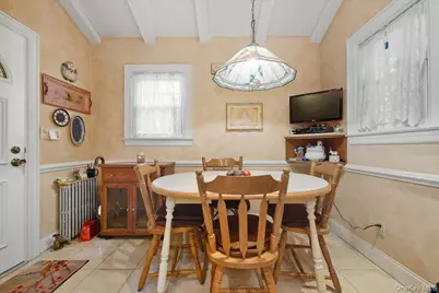 101 W Elder Avenue, Floral Park, NY 11001 - Photo 19