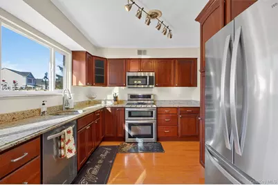 48 Sunny Brook Circle, Highland, NY 12528 - Photo 9