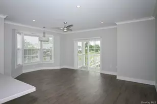 75 Circle Dr, Central Islip, NY 11722 - Photo 7