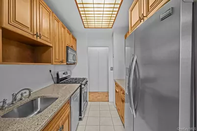 2400 Johnson Avenue #2F, Bronx, NY 10463 - Photo 11