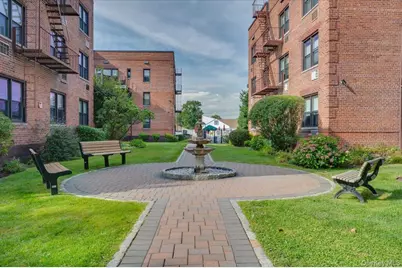 953 W Boston Post Road #3G, Mamaroneck, NY 10543 - Photo 3