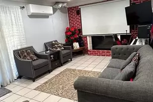 136 Acorn Ave, Central Islip, NY 11722 - Photo 3