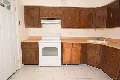 54 Grand Street, Massapequa, NY 11758 - Photo 5