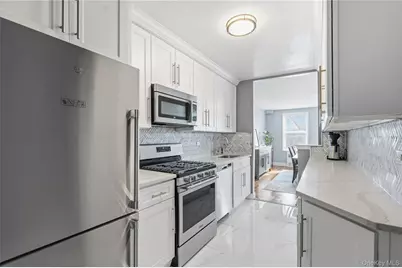 241-20 Northern Boulevard # 5-B, Douglaston, NY 11362 - Photo 11