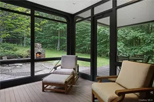 8 Brady Rd, Bedford Corners, NY 10549 - Photo 11