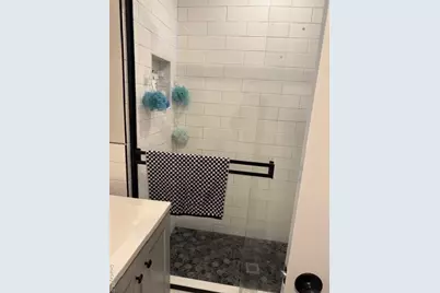 679 E 241st Street, Bronx, NY 10470 - Photo 17