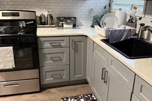 679 E 241st St, Bronx, NY 10470 - Photo 3