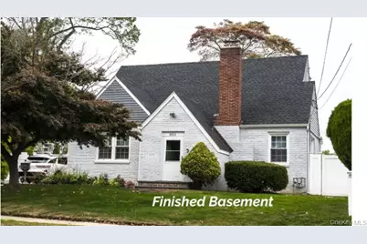 1023 Schuman Place, Baldwin, NY 11510 - Photo 23