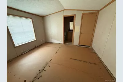 568 Gulliver Terrace, Walden, NY 12586 - Photo 9