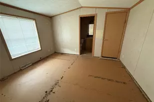 568 Gulliver Terrace, Walden, NY 12586 - Photo 9