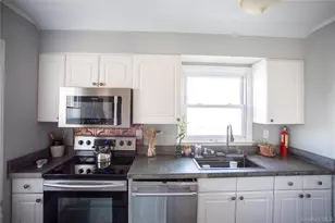 274 W Walnut St, Long Beach, NY 11561 - Photo 9