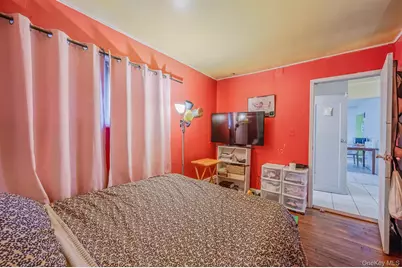 38 Somerset Road E, Amityville, NY 11701 - Photo 13