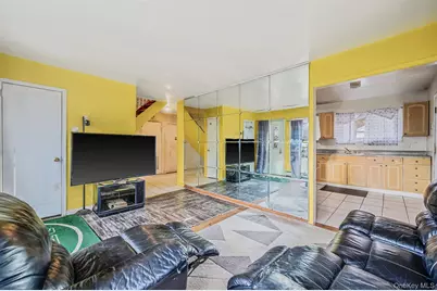 38 Somerset Road E, Amityville, NY 11701 - Photo 5