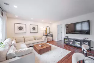 100 Baker Ct, Island Park, NY 11558 - Photo 9