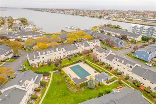 100 Baker Ct, Island Park, NY 11558 - Photo 23