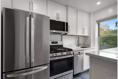 5430 Netherland Avenue #C23, Bronx, NY 10471 - Photo 23