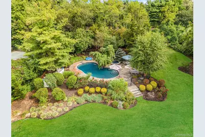 43 Cabriolet Lane, Melville, NY 11747 - Photo 3