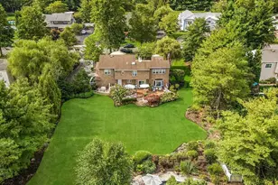 43 Cabriolet Ln, Melville, NY 11747 - Photo 41