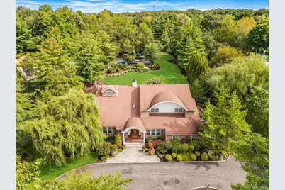 43 Cabriolet Lane, Melville, NY 11747 - Photo 1