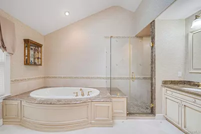 43 Cabriolet Lane, Melville, NY 11747 - Photo 29