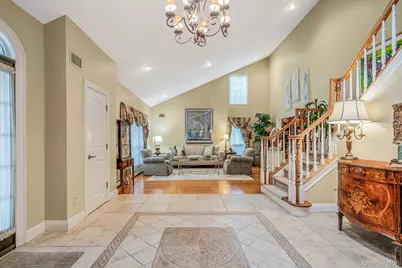 43 Cabriolet Lane, Melville, NY 11747 - Photo 7