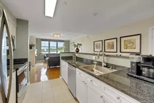 300 Mamaroneck Ave, White Plains, NY 10605 - Photo 7