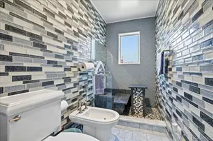 19 8th St, Hicksville, NY 11801 - Photo 23