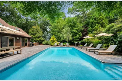 8 Foxglove Road, East Hampton, NY 11937 - Photo 15