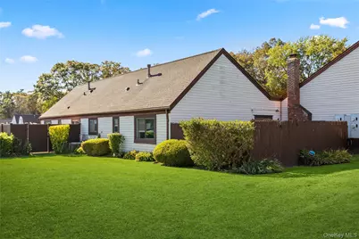 93 Gauguin Court #93, Middle Island, NY 11953 - Photo 17