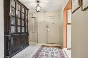 40 Lawrence Dr, White Plains, NY 10603 - Photo 13