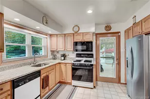 42 S Mallard Ave, Selden, NY 11784 - Photo 9