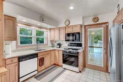 42 A S Mallard Avenue, Selden, NY 11784 - Photo 13